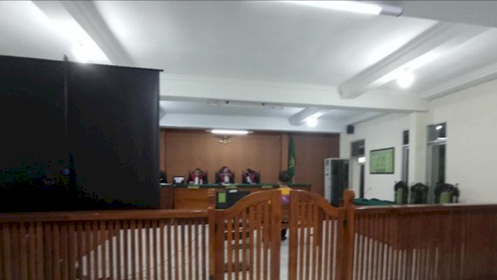 Sidang kedua perkara penganiayaan yang dilalukan Kepala Laboratorium Fakultas Kedokteran (FK) Universitas Swadaya Gunung Jati (UGJ) Donny Nauphar di Pengadilan Negeri (PN) Cirebon/Net