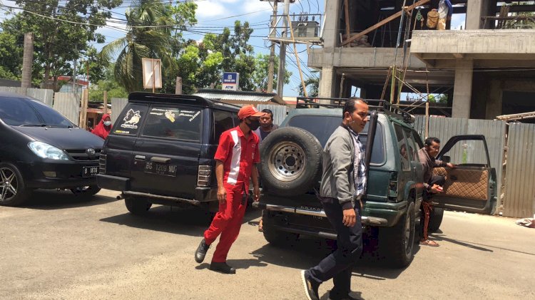 Tampak pegawai SPBU dan kendaraan modifikasi tengah di bawa ke Polda Bengkulu/RMOLBengkulu