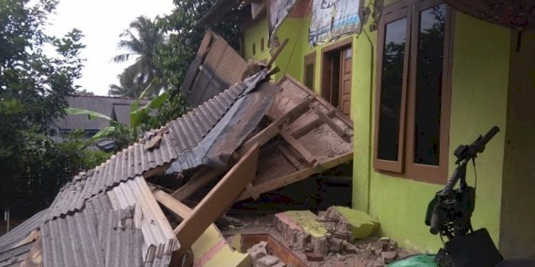 Rumah warga rusak akibat gempa Banten/Ist