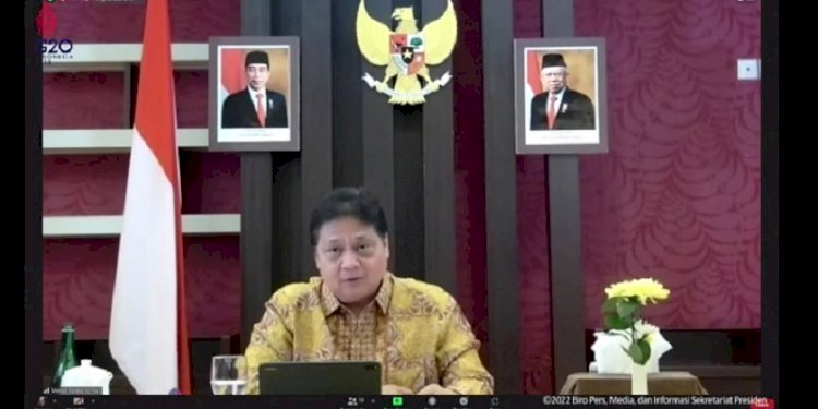 Menko Perekonomian Airlangga Hartarto saat sampaikan berbagai kebijakan PEN tahun 2022/Repro