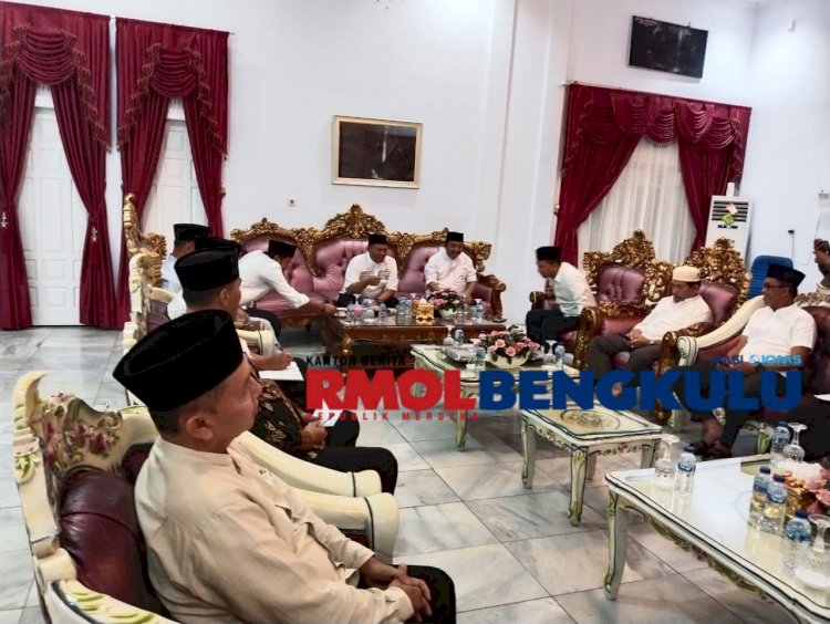 Saat rapat koordinasi forkopimda yang dilaksanakan di Gedung Daerah Serasan Seijoan