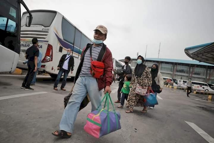 Pemudik di Terminal Pulogebang, Jakarta Timur/Ist