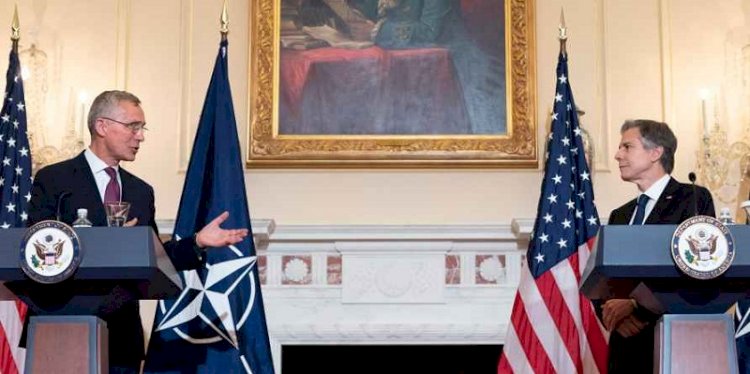Sekretaris Jenderal NATO Jens Stoltenberg dan Menteri Luar Negeri AS Anthony Blinken/Net