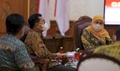 Kakanwil Kemenkumham Jatim Zaeroji saat bertemu Gubernur Jatim Khofifah Indar Parawansa di Gedung Grahadi/Ist