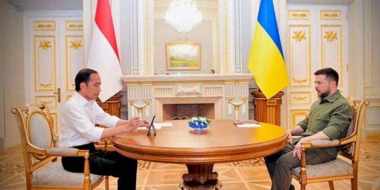 Presiden Joko Widodo bersama Presiden Ukraina Volodymyr Oleksandrovych Zelenskyy/Net