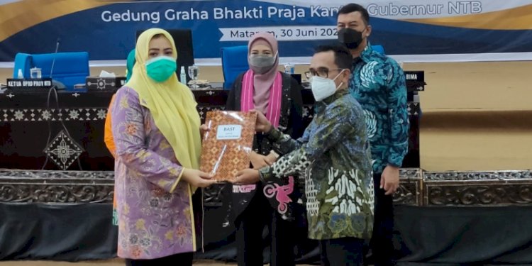 Pemerintah Kabupaten Bima menyerahkan Aset Pemekaran kepada Pemerintah Kota Bima/Ist
