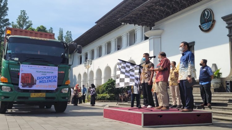 Pelepasan ekspor hasil eksportir milenial di Gedung Sate, Kota Bandung/Ist