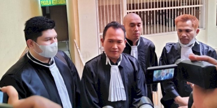 Kuasa Hukum Ade Yasin, Ronald Pasaribu usai menjalani sidang gugatan di Pengadilan Tipikor, Bandung/RMOLJabar