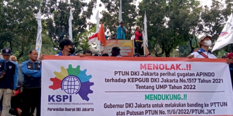 Buruh demo di Balaikota Jakarta/RMOL