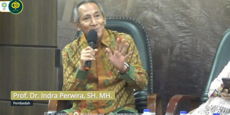  Pakar hukum tata negara Universitas Padjajaran, Indra Perwira dalam Bedah Riset Universitas Islam Negeri (UIN) Sunan Gunung Djati Bandung bertajuk 