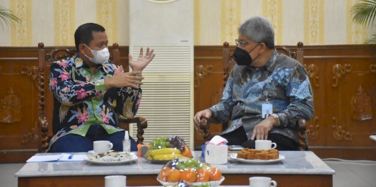 Bupati Sumedang Dony Ahmad Munir Menerima Dirut bjb Yuddy Renaldi/Pemkab Sumedang