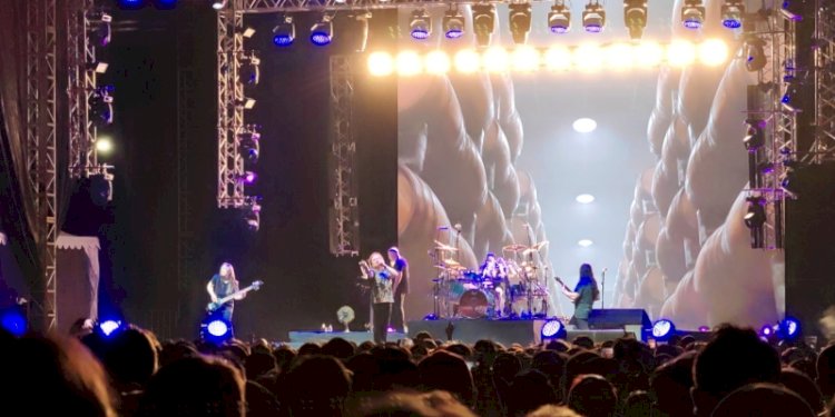 Dream Theater “Top of The World Tour” di Stadion Manahan, Surakarta/Ist