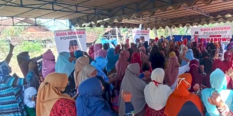 Emak-emak di Ponorogo dukung Prabowo jadi presiden 2024/RMOLJatim