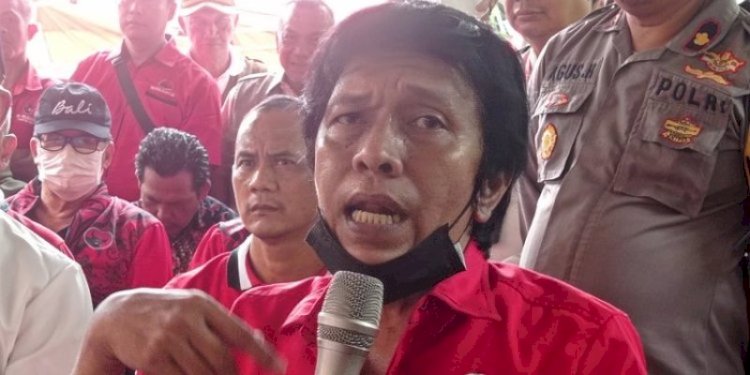 Anggota Komisi VII DPR Adian Napitupulu/Net