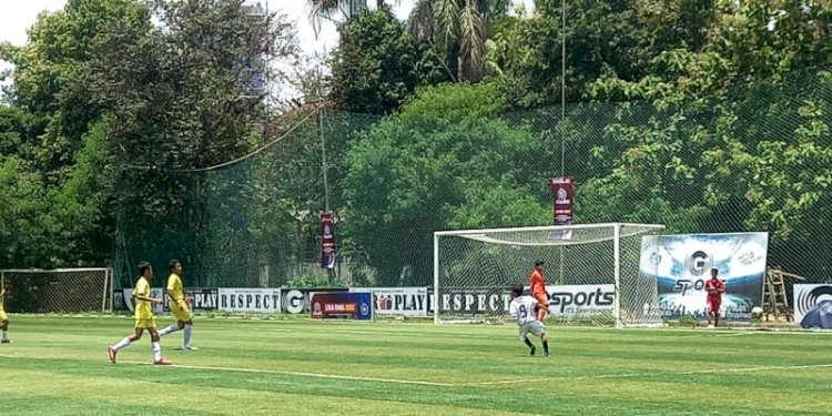 Pertandingan Erlangga FA melawan FA Camp 82/RMOL