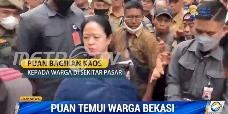 Raut muka Ketua DPR RI, Puan Maharani tanpa senyum saat bagikan kaos di Bekasi, Jawa Barat/Repro