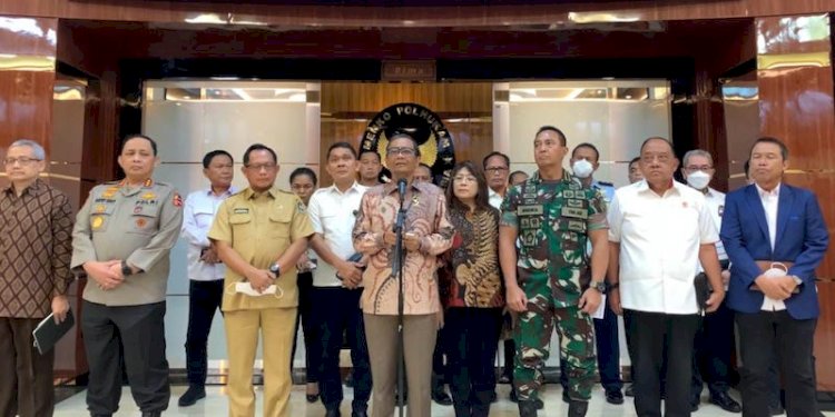 Menteri Koordinator Bidang Politik, Hukum, dan Keamanan (Menko Polhukam) Mahfud MD saat mengumumkan pembentukan tim gabungan/Net