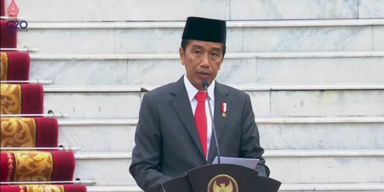  Presiden Republik Indonesia, Joko Widodo di upacara HUT ke-77 TNI di Istana Merdeka, Jakarta/Net