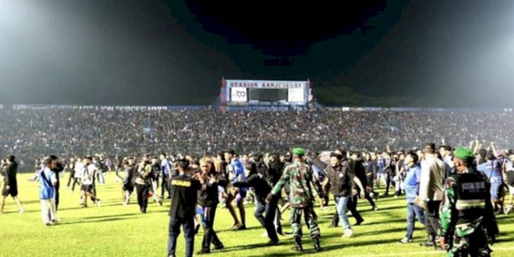 Kerusuhan di Stadion Kanjuruhan, Malang, Sabtu malam (1/10)/Net