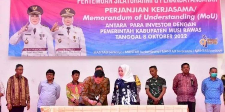 Bupati Mura Ratna Machmud bertemu sejumlah investor dan melakukan MoU dengan Pemkab Mura/RMOLSumsel