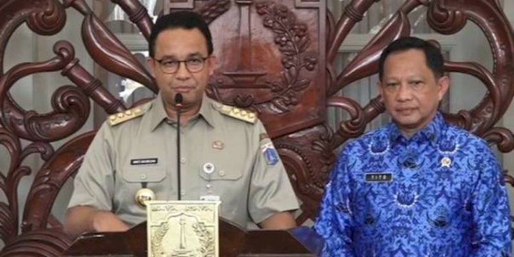 Mantan Gubernur DKI Jakarta Anies Baswedan dan Menteri Dalam Negeri Tito Karnavian/Net