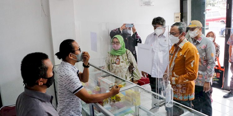 Pemerintah Kota (Pemkot) Administrasi Jakarta Pusat melakukan monitoring ke sejumlah apotek/Ist
