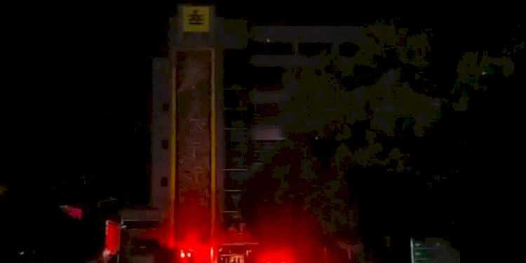 Damkar Kota Palembang berhasil memadamkan api di Kantor PLN WS2JB/RMOLSumsel