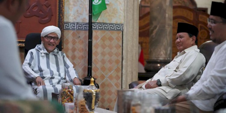 Prabowo Subianto saat sowan ke Rais Aam PBNU Kiai Miftachul Akhyar di Pondok Pesantren Miftachus Sunnah, Kota Surabaya, Jawa Timur/Ist