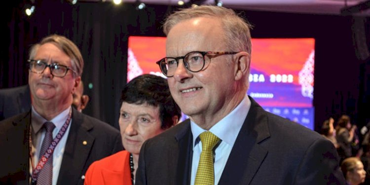  Anthony Albanese berbicara kepada wartawan menjelang pertemuannya dengan Xi Jinping di KTT G20 di Bali/Net