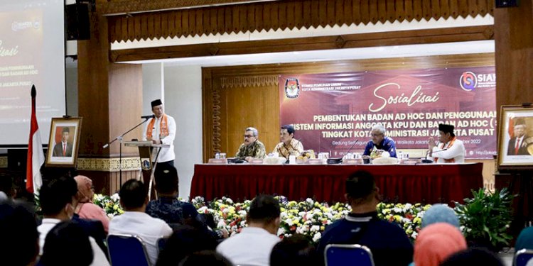 Peluncuran aplikasi Sistem Informasi Anggota KPU dan Badan Adhoc (SIAKBA) di Ruang Serbaguna Utama, Kantor Walikota Jakarta Pusat, Jumat (18/11)/Ist