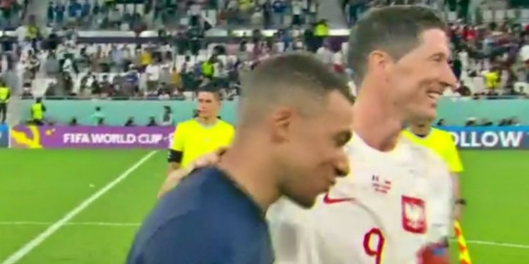 Kylian Mbappe dan Robert Lewandoski/Net