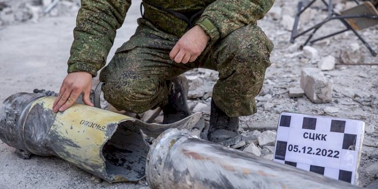 Pecahan peluru HIMARS ditemukan setelah serangan penembakan di kota Alchevsk/Net