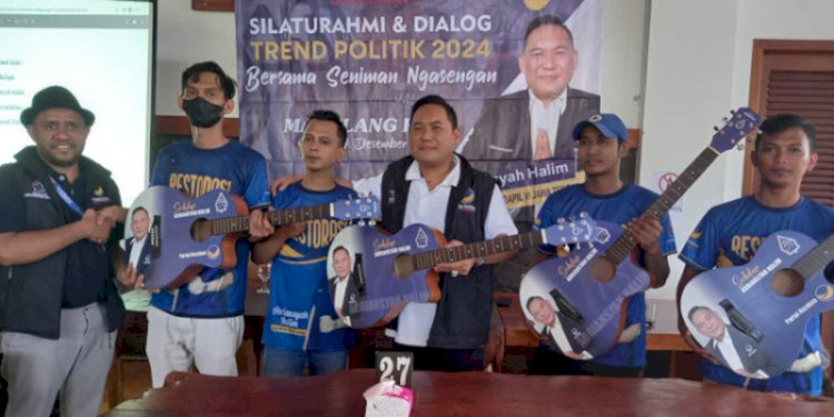 Para pengamen jalanan di Magelang mendapat pendidikan politik dari Nasdem/RMOLJateng