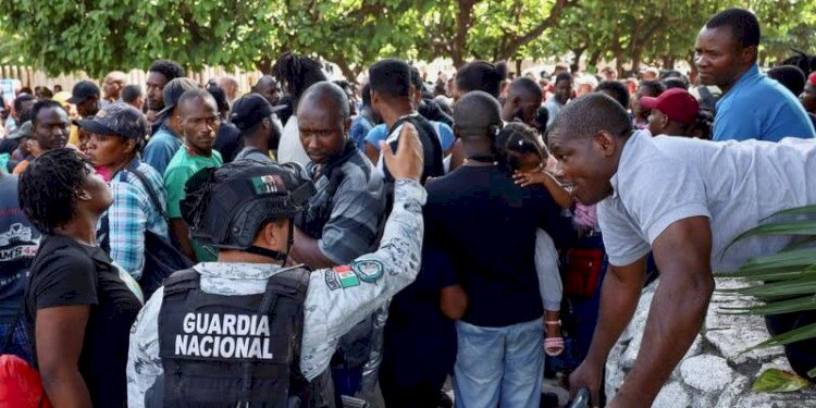 Para Migran yang padati kantor pengungsi Meksiko di Tapachula pada Kamis 5 Januari 2023/Net