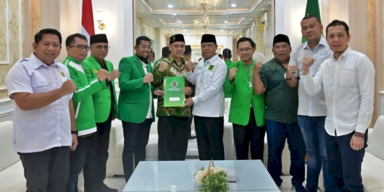 DPP Partai Persatuan Pembangunan (PPP) resmi menyerahkan Surat Keputusan (SK) Kepengurusan Dewan Pimpinan Wilayah (DPW) PPP Provinsi DKI Jakarta/Ist