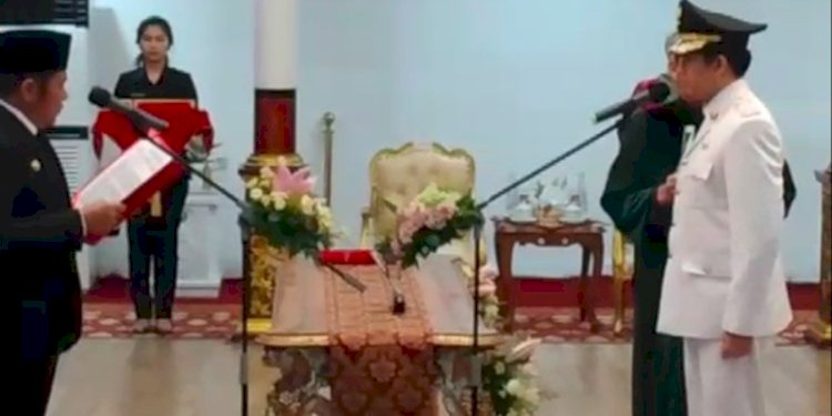 Wakil Bupati Muara Enim, Ahmad Usmarwi Kaffah dilantik oleh Gubernur Sumsel H Herman Deru, Rabu (25/1)/RMOLSumsel