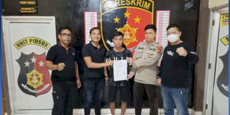 Pelaku saat diamankan pihak kepolisian/RMOLSumsel