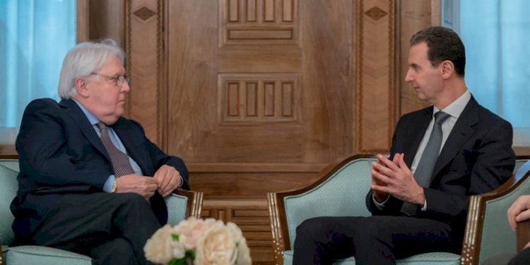 Presiden Suriah Bashar al-Assad bertemu dengan Wakil Sekretaris Jenderal PBB untuk Urusan Kemanusiaan dan Koordinator Bantuan Darurat Martin Griffiths di Damaskus, Suriah, Senin 13 Februari 2023/Net