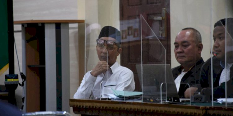 Mantan rektor Unila, Karomani, saat menjalani persidangan di PN Tanjungkarang, Selasa (14/2)/RMOLLampung