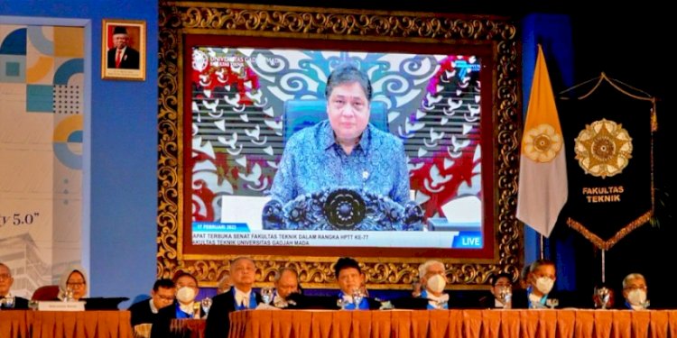 Menteri Koordinator Bidang Perekonomian Airlangga Hartarto saat memberikan orasi ilmiah dalam Rapat Terbuka Senat Fakultas Teknik untuk memperingati Hari Pendidikan Tinggi Teknik (HPTT) ke-77 Fakultas Teknik Universitas Gadjah Mada UGM Yogyakarta/Net