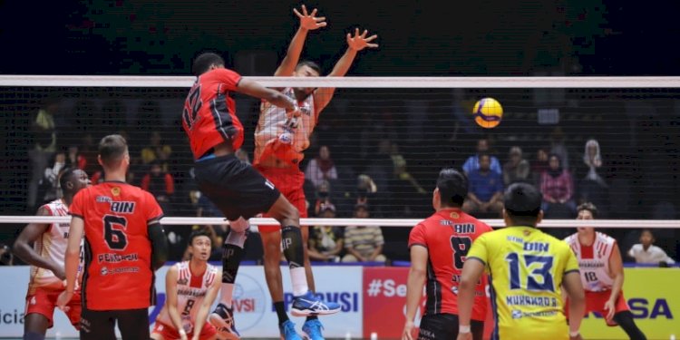 Tim voli putra Jakarta STIN BIN melawan Jakarta Bhayangkara Presisi di final four Proliga 2023/Ist