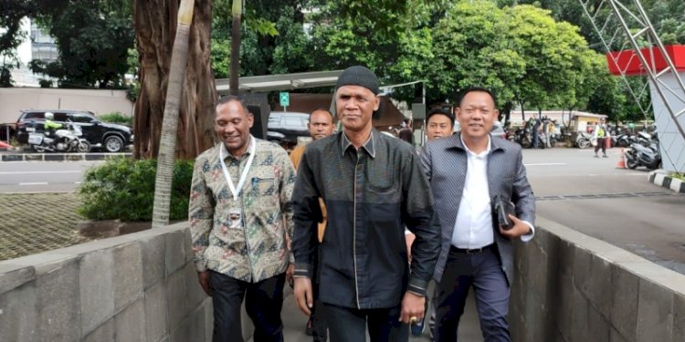 Tenaga Ahli PD Pasar Jaya, Rosario De Marshall alias Hercules tiba di Gedung Merah Putih KPK, Jakarta, Rabu (8/3)/RMOL