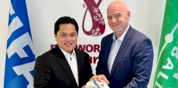 Ketua Umum PSSI, Erick Thohir bersama Presiden FIFA/Net