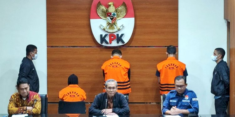 KPK mengumumkan Bupati Kepulauan Meranti resmi menjadi tersangka kasus korupsi/RMOL