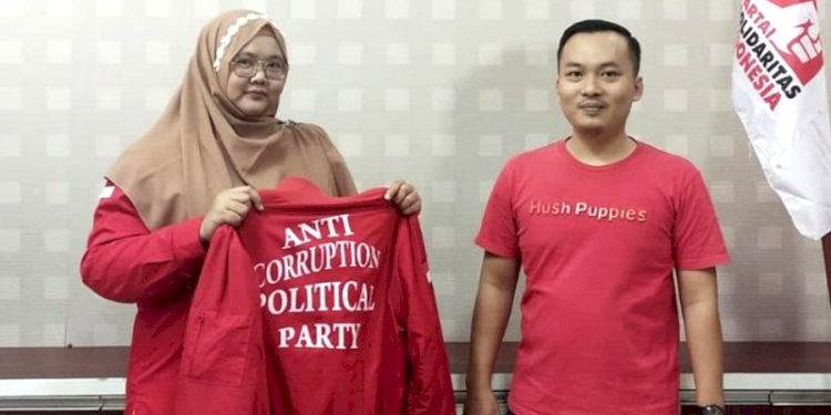 Ketua PSI Lampung Azitriaz Tiza (kiri) bersama M. Ivan Afrihansa/Ist