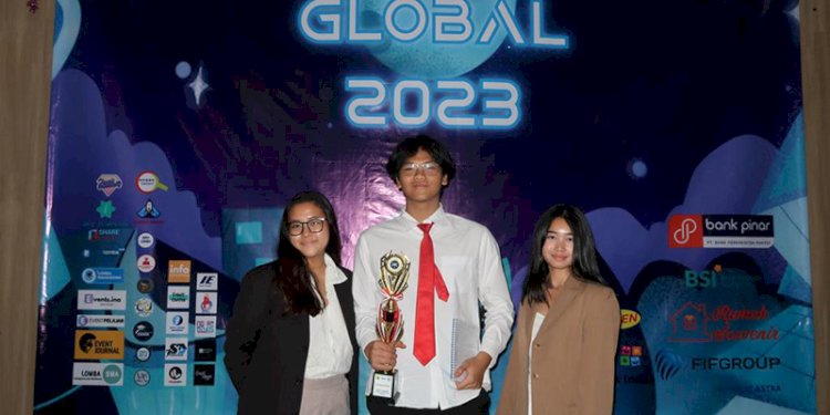 The Best Speaker atau The Best Debater Ahmad Moqtav Hidayat/Ist