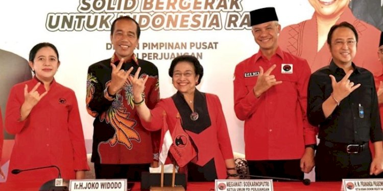 Presiden Joko Widodo (kedua kiri) saat menghadiri pengumuman Ganjar Pranowo jadi capres PDIP/Net