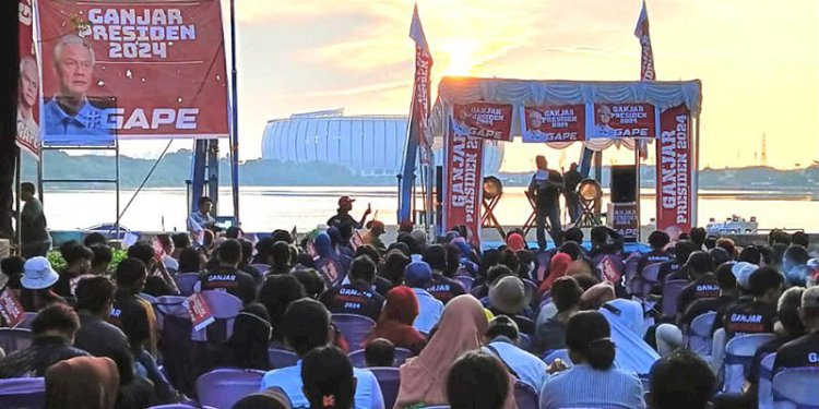 Relawan Gape menggelar syukuran atas penetapan Ganjar Pranowo sebagai bakal calon presiden dari PDIP di Danau Cincin, Jakarta Utara/Ist