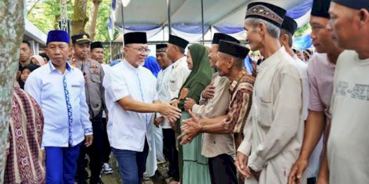 Menteri Perdagangan Zulkifli Hasan menyapa warga saat mudik ke Kalianda, Lampung Selatan, Lampung/Ist