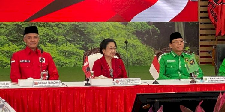 Bacapres PDI Perjuangan, Ganjar Pranowo mendampingi Megawati Soekarnoputri/Net